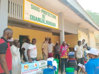 Des kits de protection contre la COVID-19 remis aux populations de Ouangolodougou