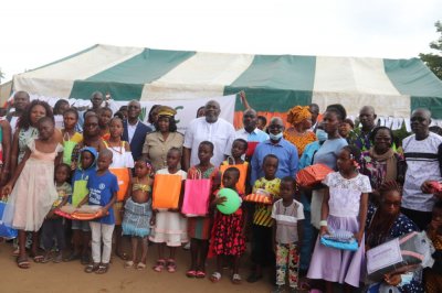 Des kits scolaires distribués pour promouvoir l’excellence à Adaou