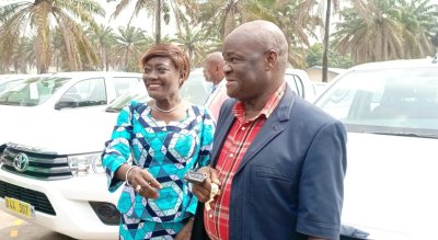 Des véhicules remis aux directeurs régionaux et inspecteurs de l’Education