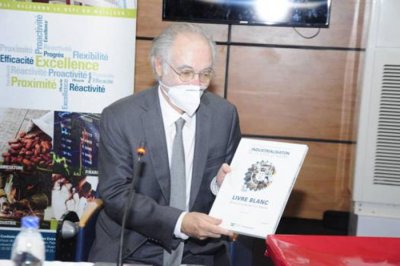 Développement de la Côte d’Ivoire : Le professeur Jacques Attali partage son expérience avec les chefs d’entreprises ivoiriens