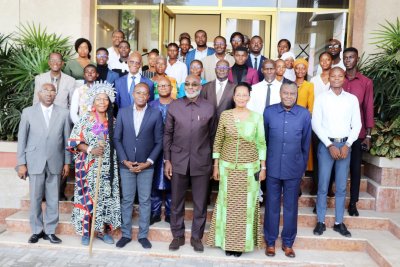 Développement durable: le maire Jean-Marc Yacé et le Pr Denise Houphouët-Boigny sensibilisent les étudiants sur l'écocitoyenneté