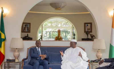 Diplomatie: Alassane Ouattara et Macky Sall saluent les excellentes relations entre la Côte d’Ivoire et le Sénégal 