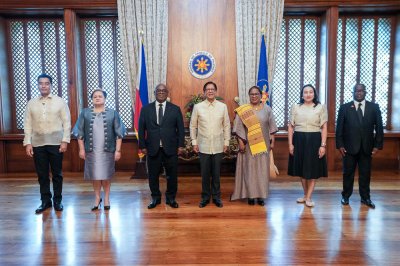 Diplomatie : l’ambassadeur Désiré Wulfran G. Ipo présente ses lettres de créance au Président philippin