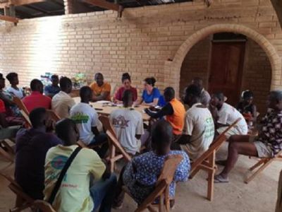 Education: ​u​n Centre de Loisir comprenant une Bibliothèque et une salle multimédia créé à Angamankro (Gbêkê)