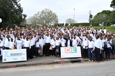 Côte d'Ivoire: les agents de la CIE-SODECI font un don de sang au CNTS