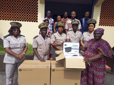 Du matériel informatique remis aux sous-préfets de Tiassalé