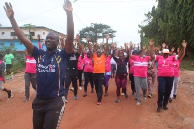 Du sport de masse pour lutter contre le cancer du sein à Aboisso