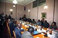 Duncan s’enquiert des problèmes de la corporation sanitaire avant la mise en œuvre de la CMU