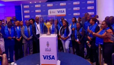 Ecobank et VISA accueillent le trophée de la TotalEnergies CAF Coupe d’Afrique des Nations, Côte d’Ivoire 2023 à Abidjan