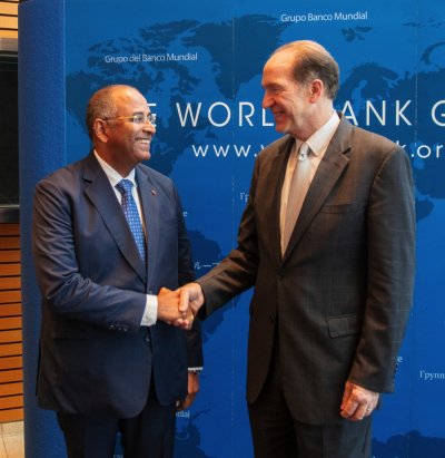 Économie : le Premier ministre Patrick Achi échange avec le président du Groupe de la Banque mondiale, David Malpass