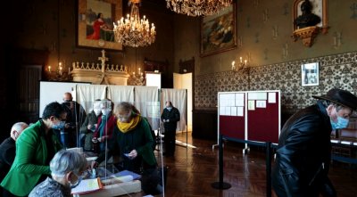 Élection présidentielle française: 25,48% de taux de participation à midi