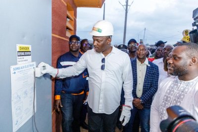 Electricité : Mamadou Touré raccorde deux quartiers de Daloa au réseau électrique