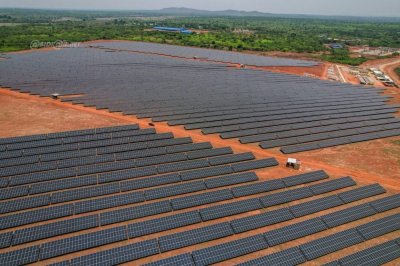 Transition énergétique en Côte d’Ivoire : entre discours verts et réalités grises (Dossier)