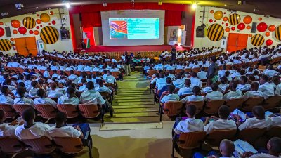 #EnLigneTousResponsables : les proviseurs des Lycée Scientifique et Lycée Mami Adjoua invitent les élèves à un usage responsable des médias sociaux