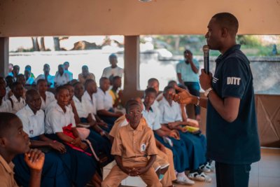 EnLigneTousResponsables : Sensibilisation et témoignages marquants à Mankono