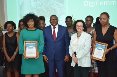 ENSEA : Le Ministre Amadou Coulibaly procède au lancement officiel du programme DIGI-FEMMES 2022