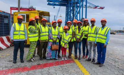 Excellence : les meilleurs élèves de la commune de Port-Bouët visitent Abidjan Terminal