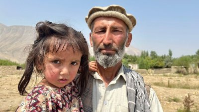 « Ma femme est morte en accouchant après que Trump a réduit le financement de notre clinique »