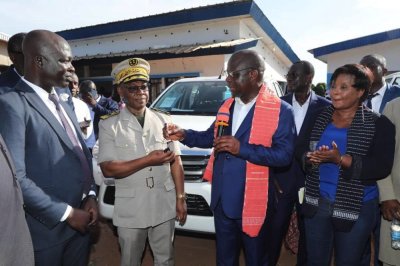 Ferkessédougou : Pierre Dimba renforce les districts sanitaires en matériels roulants et médicaux