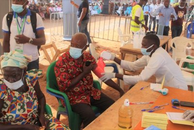 Festivités de la journée internationale des personnes âgées : une campagne de consultations et de soins gratuits organisée pour les personnes du 3e âge à Vavoua