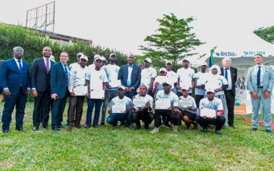 Formation et insertion professionnelle : 500 jeunes formés aux métiers de la manutention, du BTP et des phytosanitaires reçoivent leurs certificats