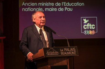 Emmanuel Macron nomme François Bayrou Premier ministre (Elysée)