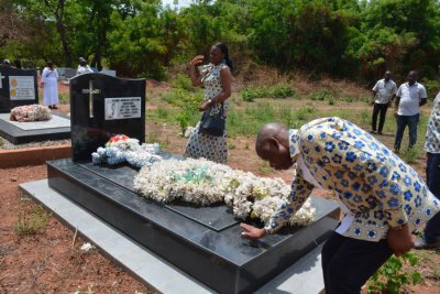 Funérailles :  Katinan Koné honore enfin la mémoire de sa mère, 20 ans après la rébellion