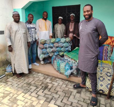 Générosité : la mosquée Zeinab d'Adjouffou recoit plusieurs dons de piété