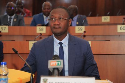 Gestion des finances publiques : le Ministre Moussa Sanogo présente les orientations budgétaires et économiques pour la période 2024-2026