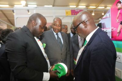 Archibat 2017 – Le Premier Ministre au stand de Schneider Electric.