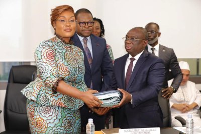 Gouvernement Mambé  : La ministre Myss Belmonde Dogo succède au ministre sortant Kouadio Konan Bertin à la Cohésion nationale