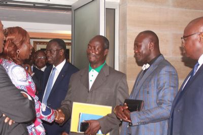 Grève dans le secteur de l’éducation: les cours reprennent lundi dans le supérieur