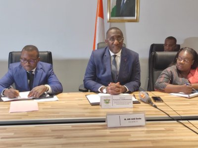 Hausse du prix du riz sur le marché : Le ministre Souleymane Diarrassouba rencontre le groupement des importateurs de riz