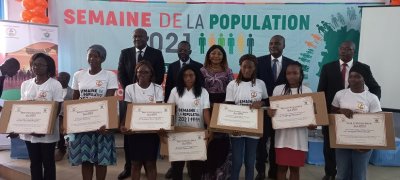 Huit étudiantes de l’UAO reçoivent le prix d’excellence Nialé Kaba