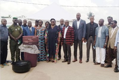 Hygiène en milieu scolaire : L'Anaged offre du matériel de salubrité au Groupe scolaire Sainte Foi d'Abobo