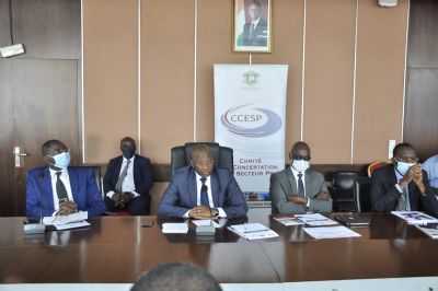 La stratégie de transition des entreprises de l’informel vers l’économie formelle au cœur d’une rencontre à Abidjan