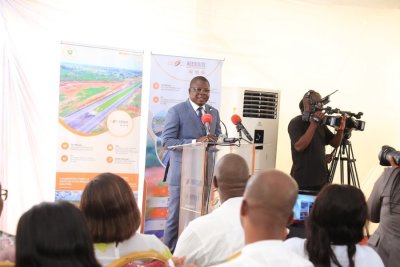 Hier à l’AGEROUTE et au FER / Amédé Kouakou aux contrôleurs des travaux : « Je ne veux plus entendre dire que des gens demandent de l’argent pour signer les papiers »