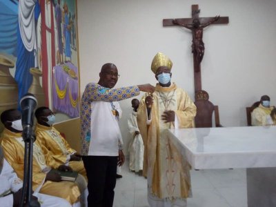 Jacqueville :  Joachim Beugré offre une chapelle au diocèse de Yopougon