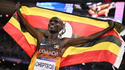 JO 2024: l’Ougandais Joshua Cheptegei sacré champion olympique sur 10 000 mètres