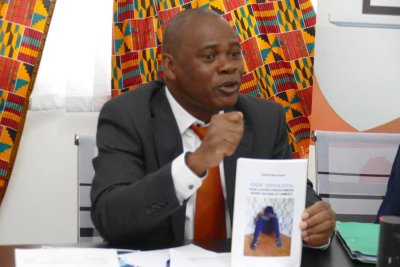 Littérature : Kouakou Bertin Kouadjo dénonce ``le retrait d’enfants devenu un fonds de commerce en Suède``