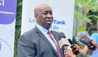 Côte d’Ivoire / Face aux jeunes libéraux : Aly Touré expose la vision du Think tank  «Cercle libéral»