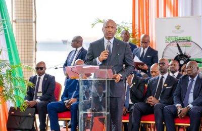 La 3ème édition de la Foire nationale de l'Emploi et du Recrutement ouverte : le ministre Mamadou Touré présente les innovations