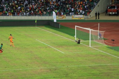 Éliminatoires coupe du monde 2022: la Côte d'Ivoire bat le Cameroun (2-1) et prend la tête de la poule D