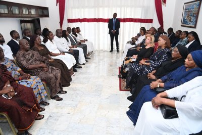 Décès de l’ancien Bâtonnier Emmanuel Tano : La Première Dame, Madame Dominique Ouattara, présente ses condoléances à Madame Yolande Bakayoko