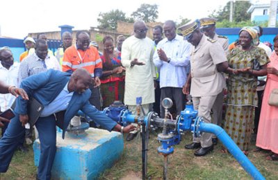 La SMI offre de nouvelles infrastructures d'eau et d’électricité à la population de Zouan-Hounien