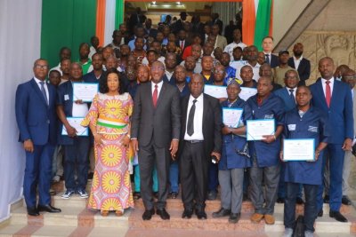 Développement du secteur de l’Artisanat : le Ministre Souleymane Diarrassouba procède au lancement de la session 2022 du renforcement de capacités des artisans mécaniciens