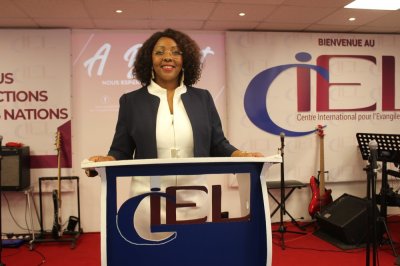 Interview - Laurence  NDONG, auteur de  