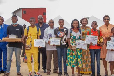 Laurent Tchagba récompense les 1.000 meilleurs élèves d’Attecoubé