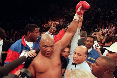Boxe: George Foreman, légende des poids lourds, est mort à 76 ans