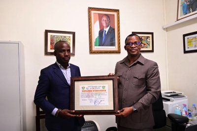 Côte d'Ivoire :  Mamadou Koné, directeur des moyens généraux du CCDO distingué par une ONG